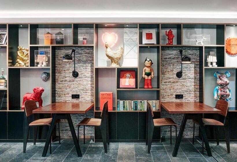 ホテル Citizenm Paris Champselysees