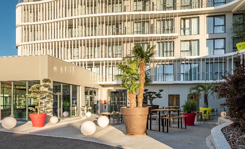 Отель Kyriad Lyon Ouest  Limonest