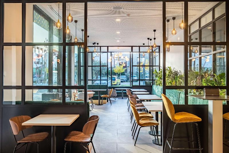 Отель Kyriad Lyon Ouest  Limonest