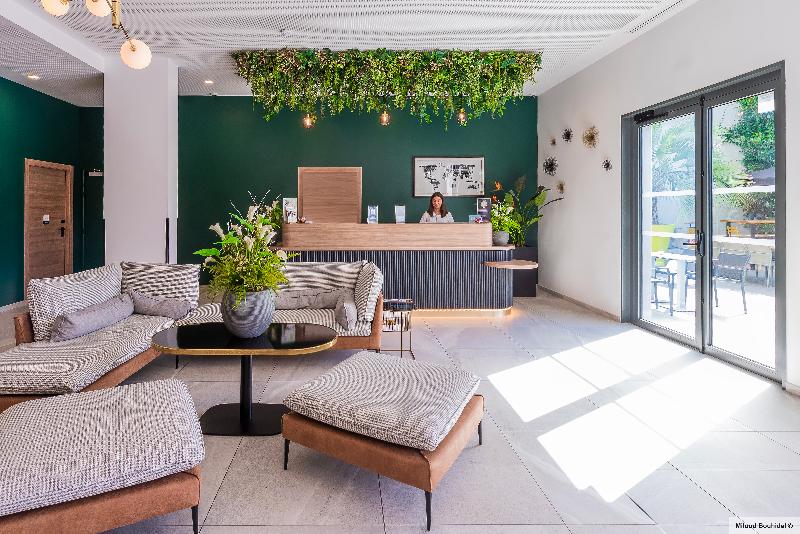 Отель Kyriad Lyon Ouest  Limonest