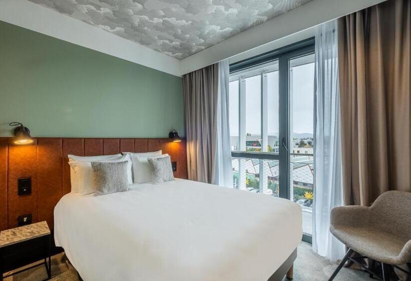 Отель Kyriad Lyon Ouest  Limonest