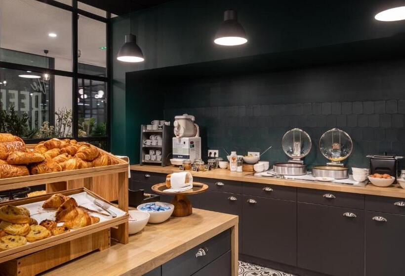 Отель Kyriad Lyon Ouest  Limonest