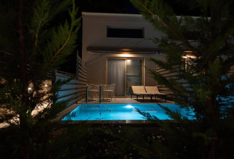 Scarabeo Hotel & Villas Parga