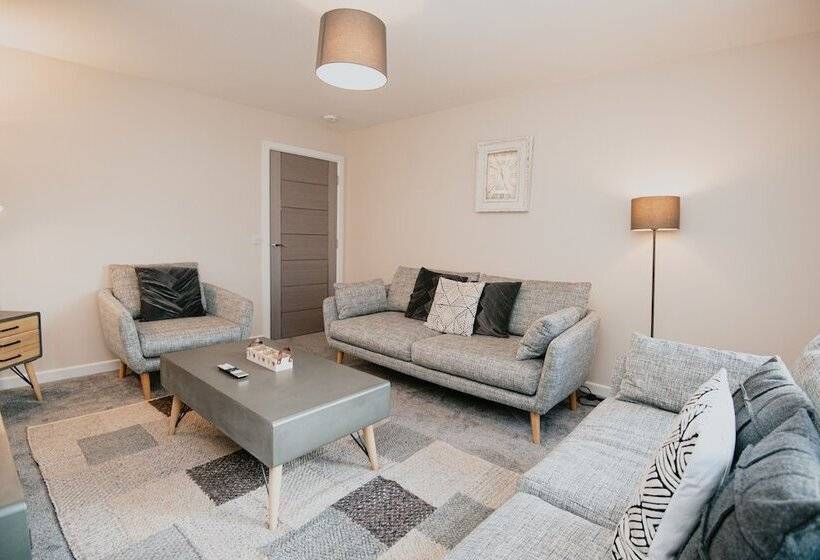 The Seafield Arms Hotel Cullen – Self Catering