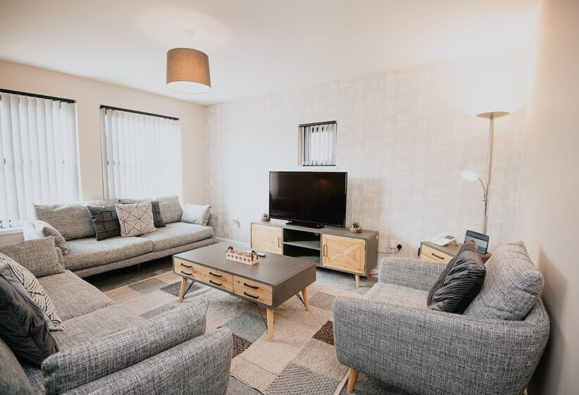 The Seafield Arms Hotel Cullen – Self Catering