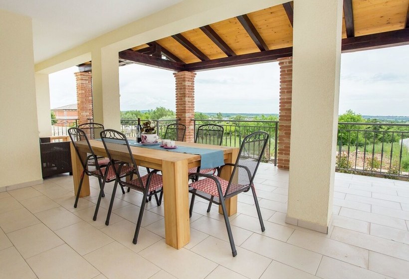 Beautiful And Modern Villa With Private Pool In Village Kastelir In Istria