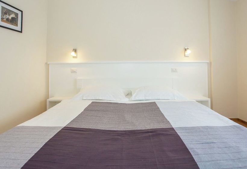 Beautiful And Modern Villa With Private Pool In Village Kastelir In Istria