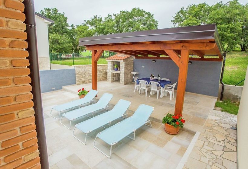 Beautiful And Modern Villa With Private Pool In Village Kastelir In Istria