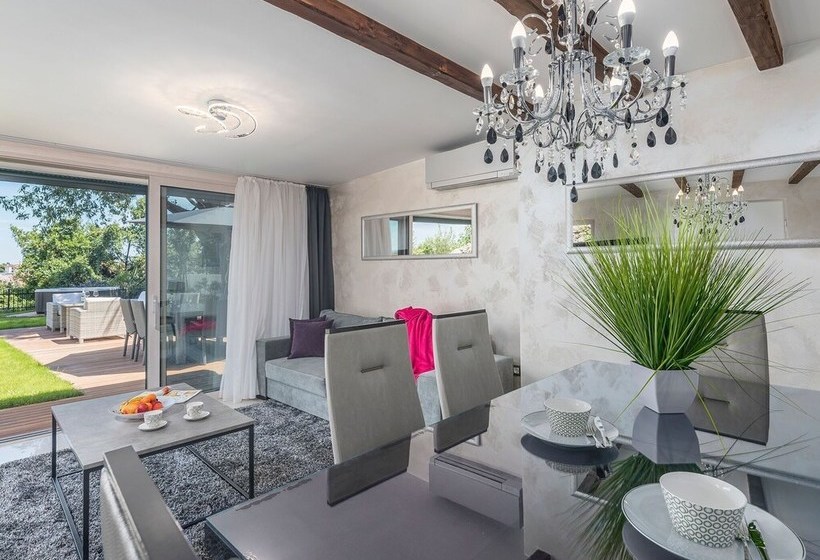 Beautiful Deluxe Villa With Sea View, Located In The Center Of Rovinj