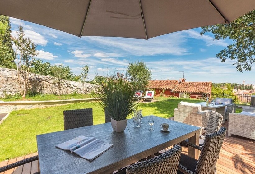 Beautiful Deluxe Villa With Sea View, Located In The Center Of Rovinj