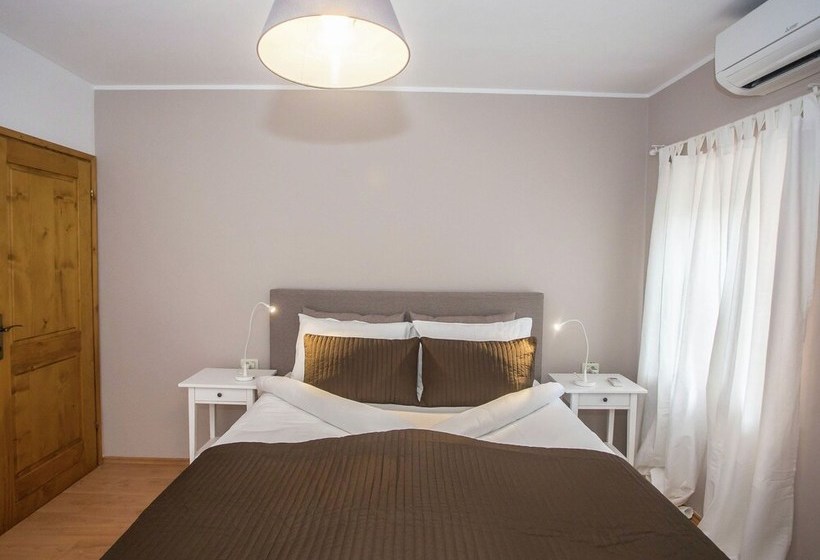 Beautiful Stone Villa With Private Pool And Fenced Yard  Pets Are Welcome