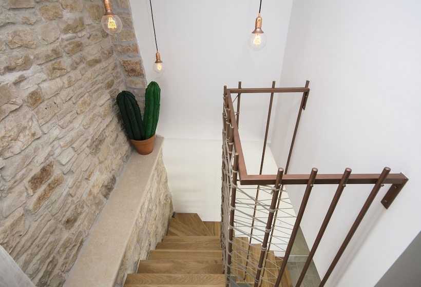 Beautiful Stone Villa With Swimming Pool In Idyllic And Peaceful Surroundings