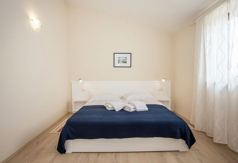 Beautiful Villa Equipped With High Quality Furniture That Emphasize Modern Line