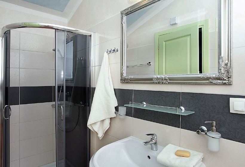 Beautiful Villa With Swimming Pool Surrounded By A Natural Fence