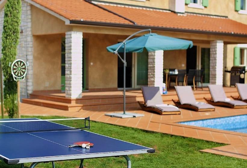 Beautiful Villa With Swimming Pool Surrounded By A Natural Fence