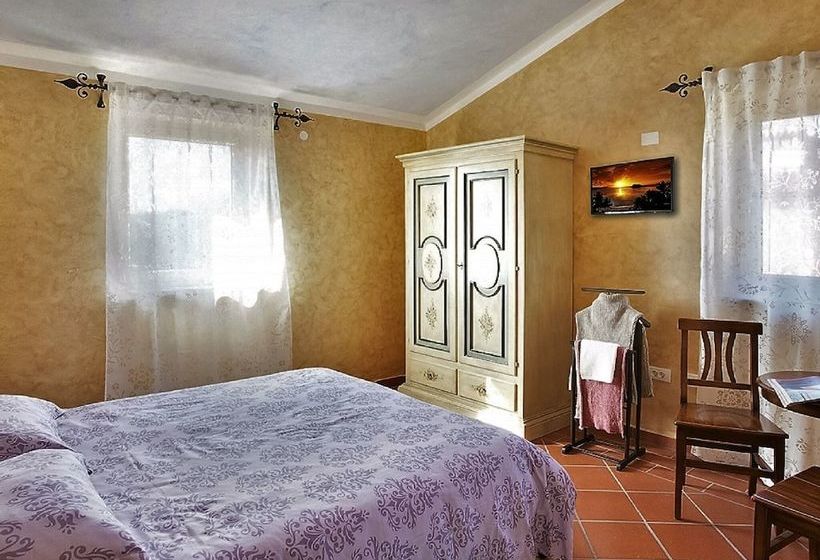 Beautiful Villa With Swimming Pool Surrounded By A Natural Fence