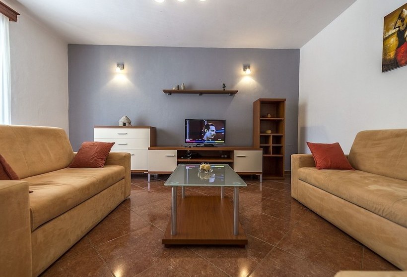 Beautifull Spacious Family Villa With Private Pool, Privacy And Relax Guaranteed