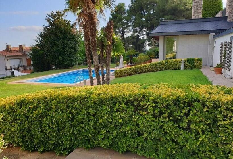 Bed and Breakfast Suite Matadepera