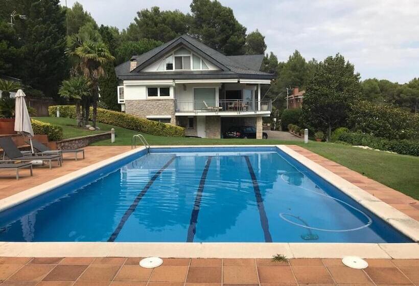 Bed and Breakfast Suite Matadepera