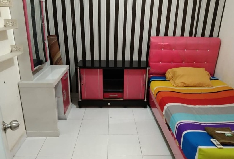 ホテル Aeropolis By Nita Rooms