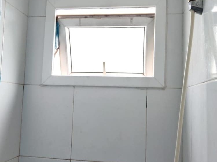 ホテル Aeropolis By Nita Rooms