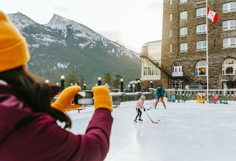 فندق Fairmont Banff Springs Gold Experience