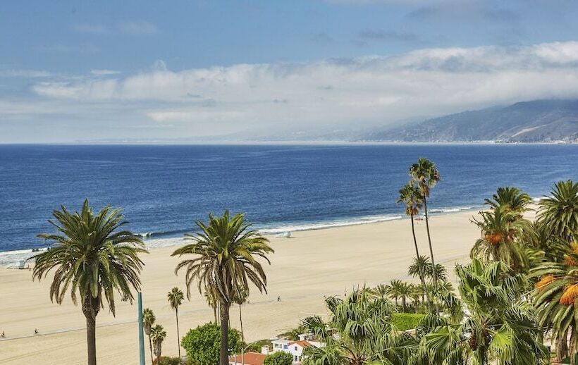 ホテル Fairmont Miramar Bungalows