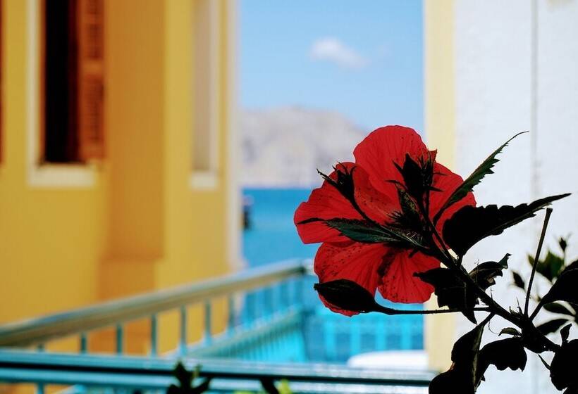 בית מלון כפרי Marikas Deluxe Rooms