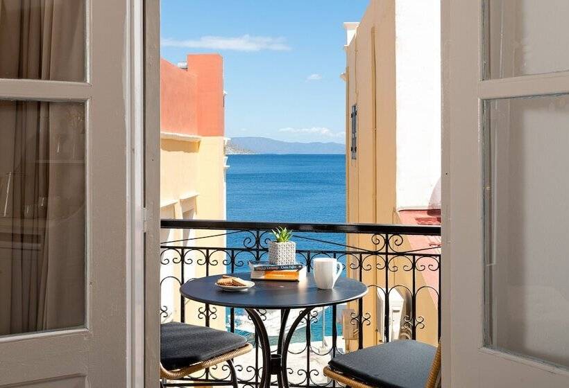 בית מלון כפרי Marikas Deluxe Rooms