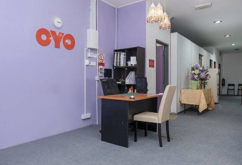 هتل Oyo 90180 Gemilang  Kerteh