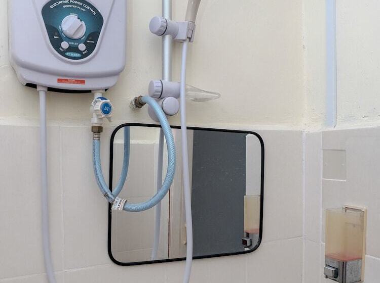 فندق Oyo 90180 Gemilang  Kerteh