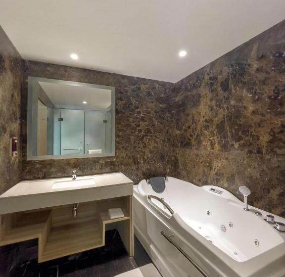 Radisson Hotel Bareilly Airport