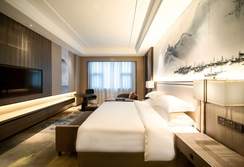 בית מלון כפרי Ramada Plaza By Wyndham Hezhou North