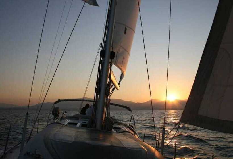 בית מלון כפרי Sailing Yacht By Owner, Holidays To Greek Islands