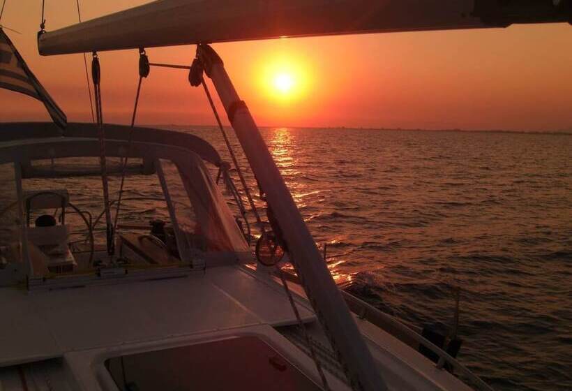 בית מלון כפרי Sailing Yacht By Owner, Holidays To Greek Islands