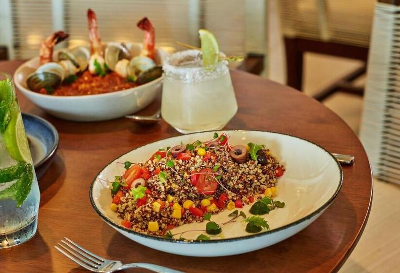 Hotel The St. Regis Bermuda Resort