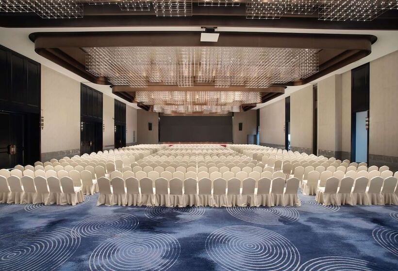 Отель Wyndham Zhangshu