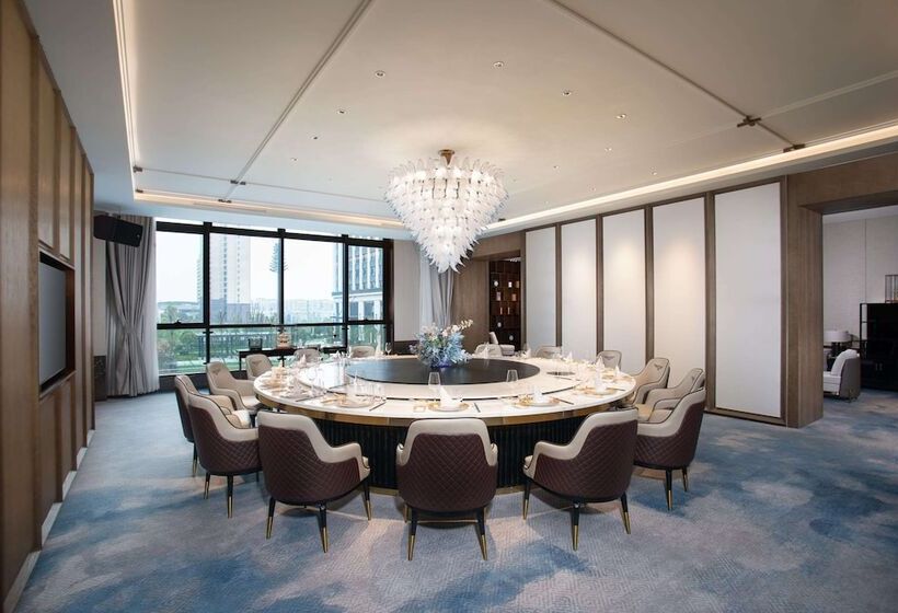 Hotel Wyndham Zhangshu