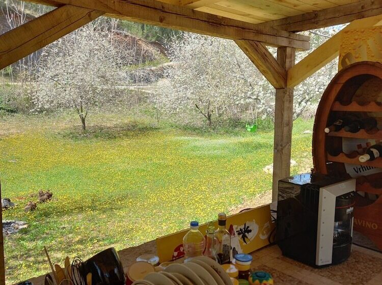 Immaculate 2 Bed Cottage Near Krka Waterfalls