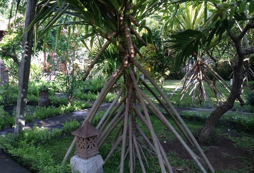 Kirana Homestay  Breeze Bungalow