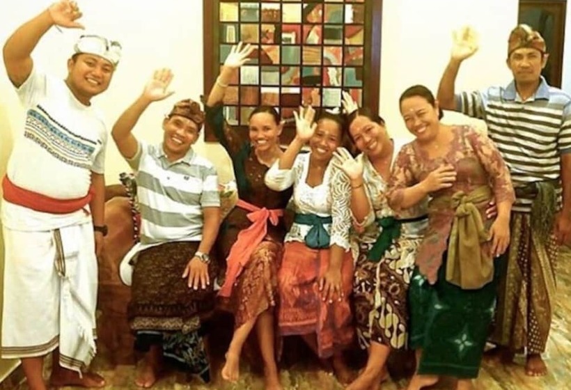 Kirana Homestay  Dusk Bungalow