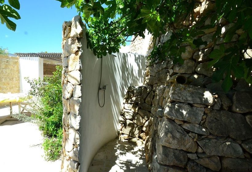 Lovely Cottage In Marina Di Mancaversa Near Sea