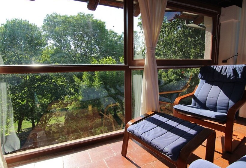 Luxurious Cottage In Vo With Garden