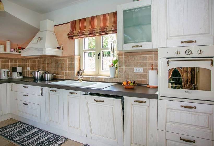 Luxury Villa With Private Pool And Panoramic View, Near Sveti Lovrec