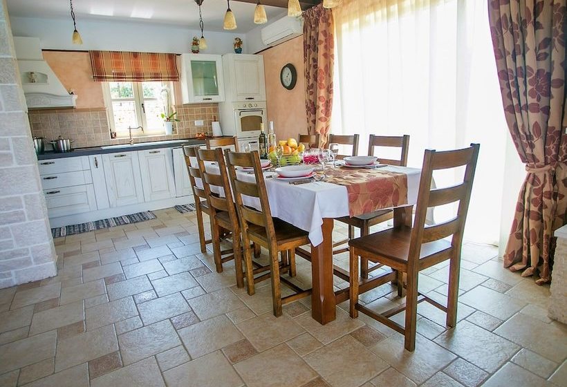 Luxury Villa With Private Pool And Panoramic View, Near Sveti Lovrec