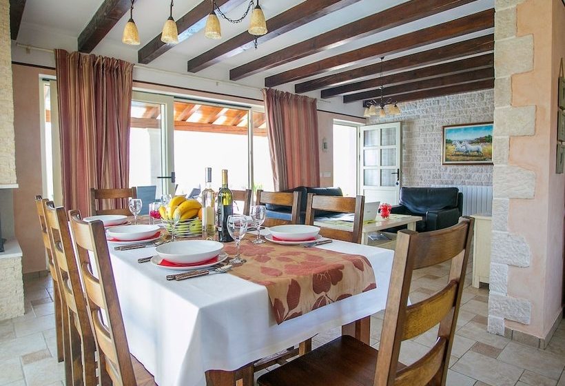 Luxury Villa With Private Pool And Panoramic View, Near Sveti Lovrec