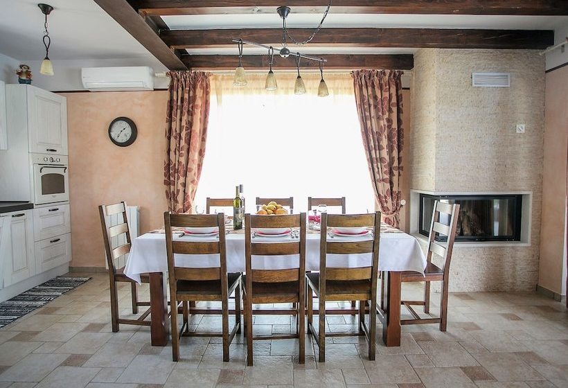 Luxury Villa With Private Pool And Panoramic View, Near Sveti Lovrec