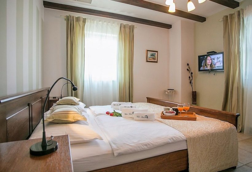 Luxury Villa With Private Pool And Panoramic View, Near Sveti Lovrec