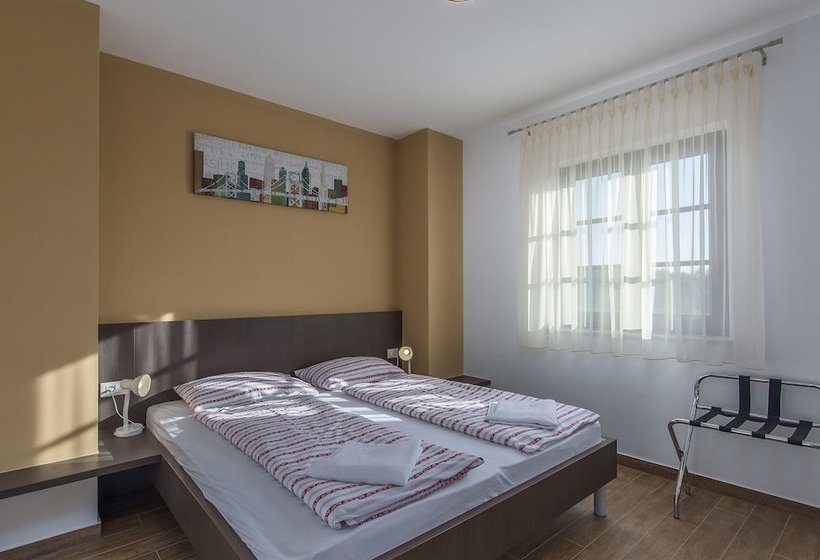 Modern Villa With Private Pool And Beautiful Garden 25 Km From Rovinj