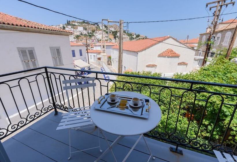 Orloff Legacy Suites Hydra